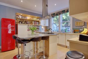 Kitchen/Breakfast/Diner- click for photo gallery